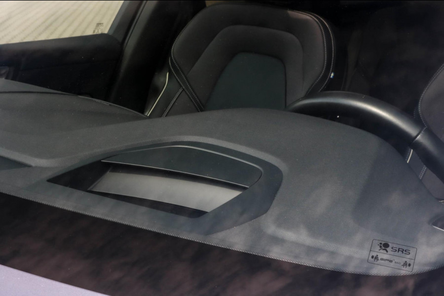 Volvo XC60 2.0 Recharge T8 R-Design - PANO - TREKHAAK - VOL!!!!