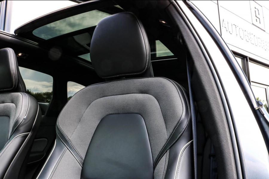 Volvo XC60 2.0 Recharge T8 R-Design - PANO - TREKHAAK - VOL!!!!