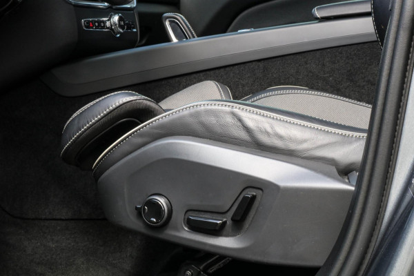 Volvo XC60 2.0 Recharge T8 R-Design - PANO - TREKHAAK - VOL!!!!