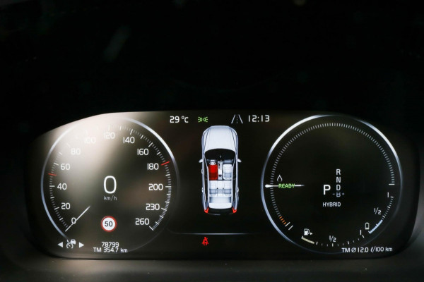 Volvo XC60 2.0 Recharge T8 R-Design - PANO - TREKHAAK - VOL!!!!