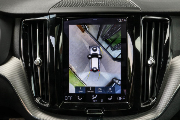 Volvo XC60 2.0 Recharge T8 R-Design - PANO - TREKHAAK - VOL!!!!