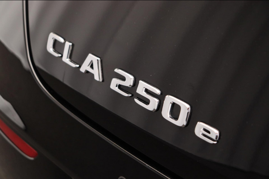 Mercedes-Benz CLA-Klasse Shooting Brake 250 e AMG LINE *FACELIFT* Apple car play Stoelverwarming Camera