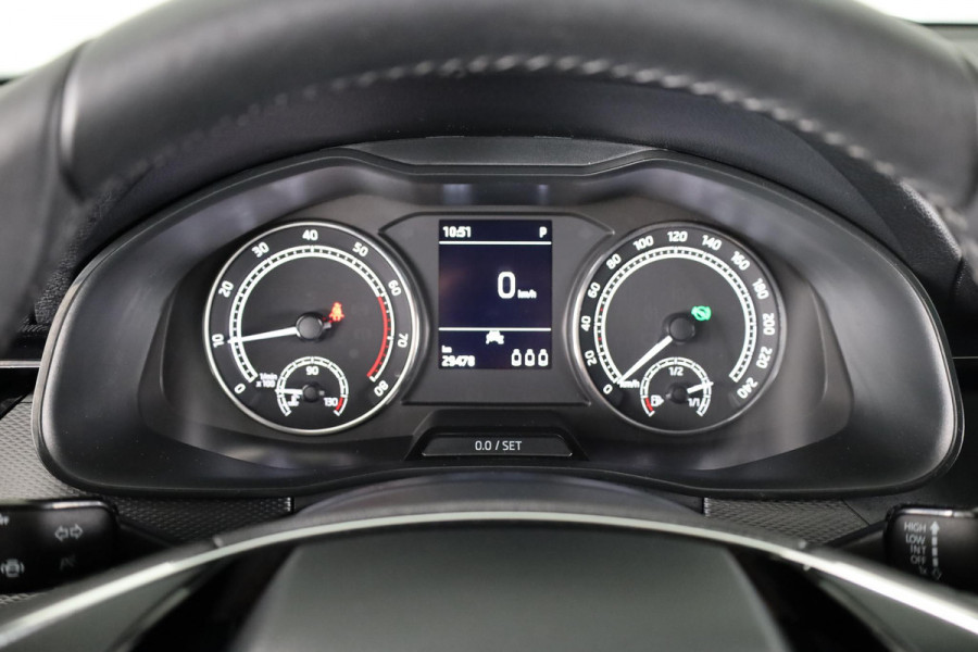 Škoda Kamiq 1.0 TSI Ambition 110 pk Automaat (DSG) | Verlengde garantie | Navigatie via App | Parkeersensoren achter | LED koplampen | Autom. airco |