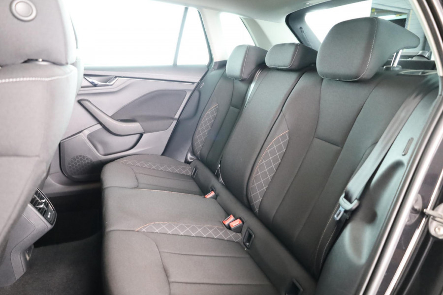 Škoda Kamiq 1.0 TSI Ambition 110 pk Automaat (DSG) | Verlengde garantie | Navigatie via App | Parkeersensoren achter | LED koplampen | Autom. airco |
