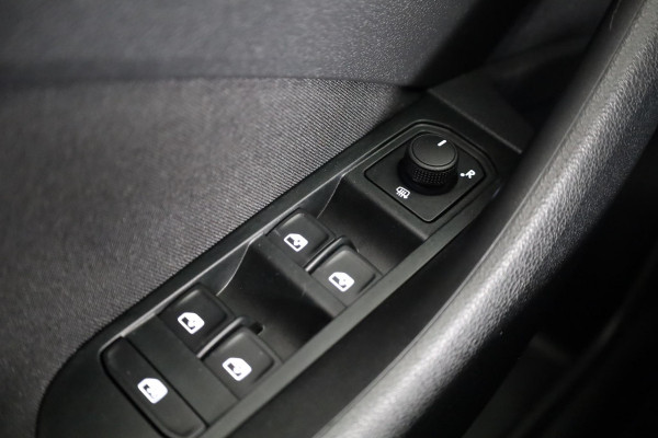Škoda Kamiq 1.0 TSI Ambition 110 pk Automaat (DSG) | Verlengde garantie | Navigatie via App | Parkeersensoren achter | LED koplampen | Autom. airco |