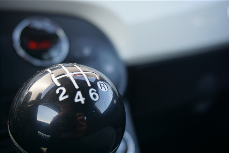 Fiat 500 Hybrid DAB+ | CRUISE | TWO TONE | PARK.SENS | 15'LMV |
