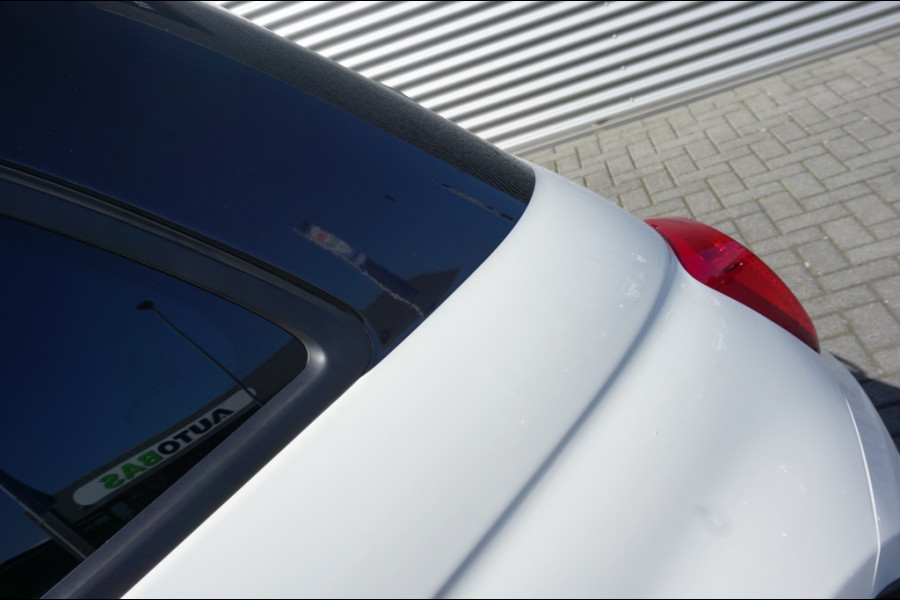 Fiat 500 Hybrid DAB+ | CRUISE | TWO TONE | PARK.SENS | 15'LMV |