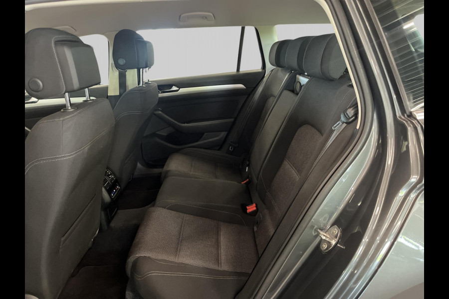 Volkswagen Passat Variant 1.4 TSI ACT Highline Business Automaat | Trekhaak | Winterwielenset