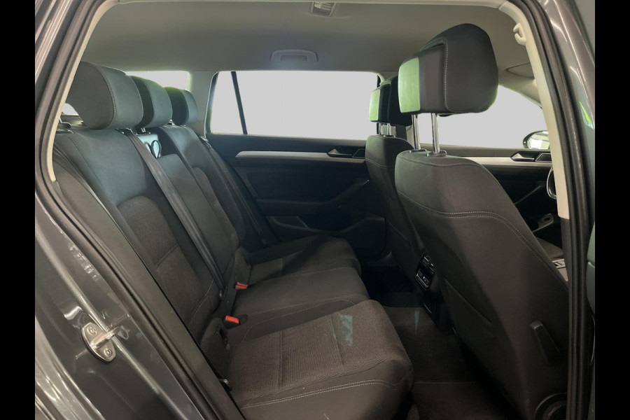 Volkswagen Passat Variant 1.4 TSI ACT Highline Business Automaat | Trekhaak | Winterwielenset