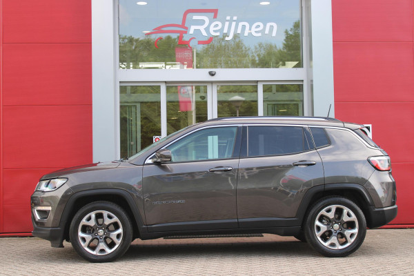 Jeep Compass 1.4 140PK MultiAir LIMITED | AFNEEMBARE TREKHAAK | ELEKTRISCH BEDIENBARE STOELEN MET GEHEUGENFUNCTIE | LEDEREN BEKLEDING | NAVIGATIE | KEYLESS ENTRY/START | CRUISE CONTROL | DAB+ RADIO | ACHTERUITRIJ CAMERA | DODEHOEK DETECTIE | BEATS AUDIO SYSTEM | CLIMATE CONTROL |