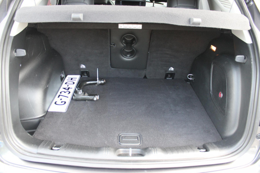 Jeep Compass 1.4 140PK MultiAir LIMITED | AFNEEMBARE TREKHAAK | ELEKTRISCH BEDIENBARE STOELEN MET GEHEUGENFUNCTIE | LEDEREN BEKLEDING | NAVIGATIE | KEYLESS ENTRY/START | CRUISE CONTROL | DAB+ RADIO | ACHTERUITRIJ CAMERA | DODEHOEK DETECTIE | BEATS AUDIO SYSTEM | CLIMATE CONTROL |