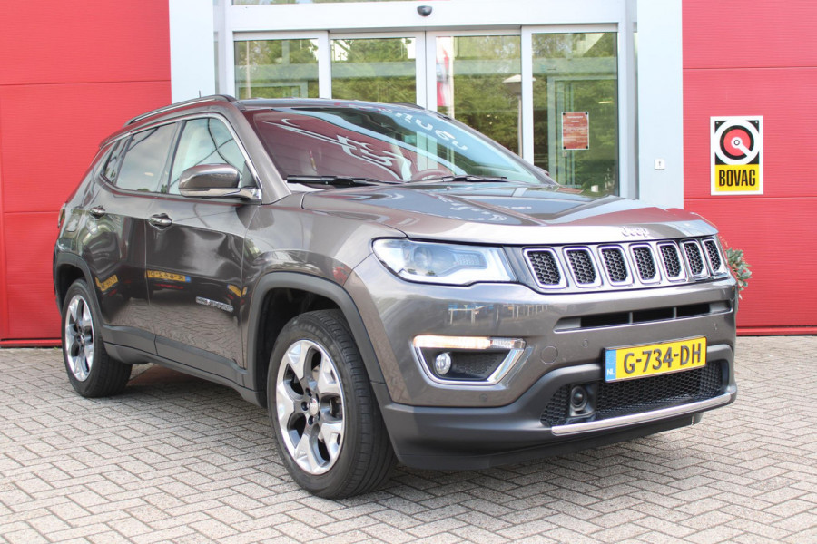 Jeep Compass 1.4 140PK MultiAir LIMITED | AFNEEMBARE TREKHAAK | ELEKTRISCH BEDIENBARE STOELEN MET GEHEUGENFUNCTIE | LEDEREN BEKLEDING | NAVIGATIE | KEYLESS ENTRY/START | CRUISE CONTROL | DAB+ RADIO | ACHTERUITRIJ CAMERA | DODEHOEK DETECTIE | BEATS AUDIO SYSTEM | CLIMATE CONTROL |