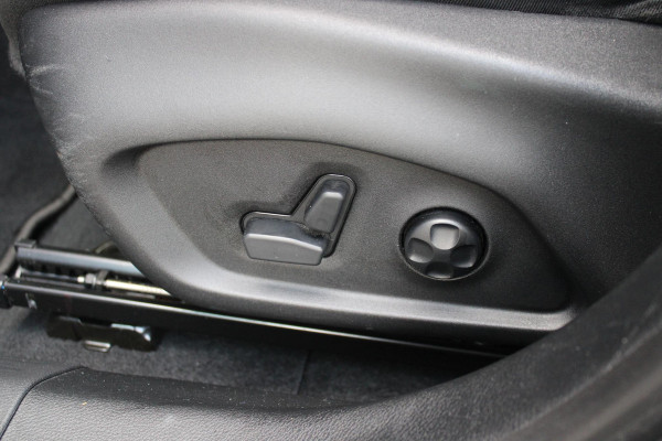 Jeep Compass 1.4 140PK MultiAir LIMITED | AFNEEMBARE TREKHAAK | ELEKTRISCH BEDIENBARE STOELEN MET GEHEUGENFUNCTIE | LEDEREN BEKLEDING | NAVIGATIE | KEYLESS ENTRY/START | CRUISE CONTROL | DAB+ RADIO | ACHTERUITRIJ CAMERA | DODEHOEK DETECTIE | BEATS AUDIO SYSTEM | CLIMATE CONTROL |