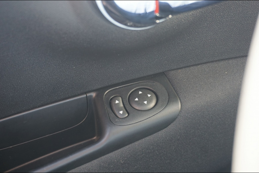 Fiat 500 HYBRID | NAVI | CRUISE | AUT.AIRCO | PARK.SENS | 15'LMV |