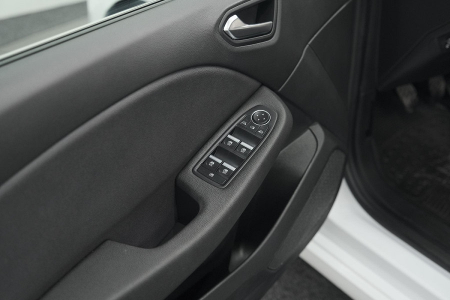 Renault Clio TCe 100 Bi-Fuel Intens | Camera | Navigatie | Parkeersensoren | Apple Carplay