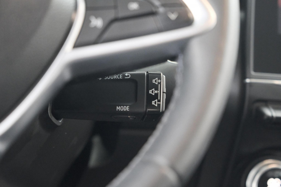 Renault Clio TCe 100 Bi-Fuel Intens | Camera | Navigatie | Parkeersensoren | Apple Carplay