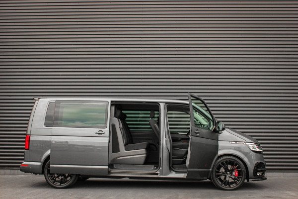 Volkswagen Transporter 2.0 TDI L2H1 30 DC BULLI 199PK DUBBEL CABINE / LEDEREN BEKLEDING / PDC / VERLAGINGSVEREN / 2X SCHUIFDEUR