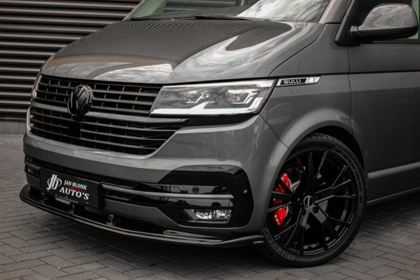 Volkswagen Transporter 2.0 TDI L2H1 30 DC BULLI 199PK DUBBEL CABINE / LEDEREN BEKLEDING / PDC / VERLAGINGSVEREN / 2X SCHUIFDEUR