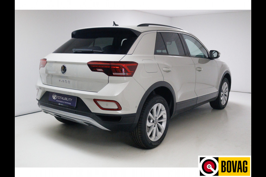 Volkswagen T-Roc 1.5 TSI Business Edition 150 PK | Stoel- Stuurverw. | IQdrive | Aut. inparkeren | Camera Dodehoek detectie, Navigatie, PDC V+A, Virtual cockpit, 4x op voorraad!