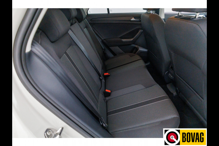 Volkswagen T-Roc 1.5 TSI Business Edition 150 PK | Stoel- Stuurverw. | IQdrive | Aut. inparkeren | Camera Dodehoek detectie, Navigatie, PDC V+A, Virtual cockpit, 4x op voorraad!