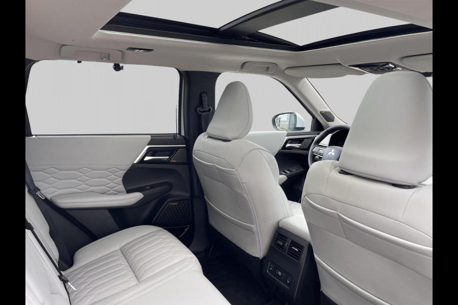 Mitsubishi Outlander 2.4 PHEV Instyle