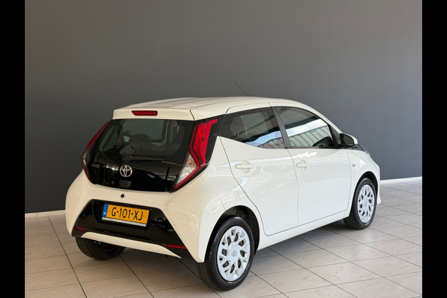 Toyota Aygo 1.0 VVT-i x-play limited Navi Camera