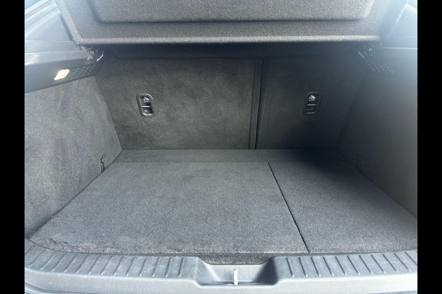 Mazda CX-30 2.0 e-SkyActiv-X M Hybrid Comfort | TREKHAAK AFNEEMBAAR | CAMERA | STOELVERWARMING |
