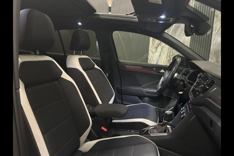 Volkswagen T-Roc 1.5 TSI DSG R-Line|Pano|Virtual|Camera|BOMVOL