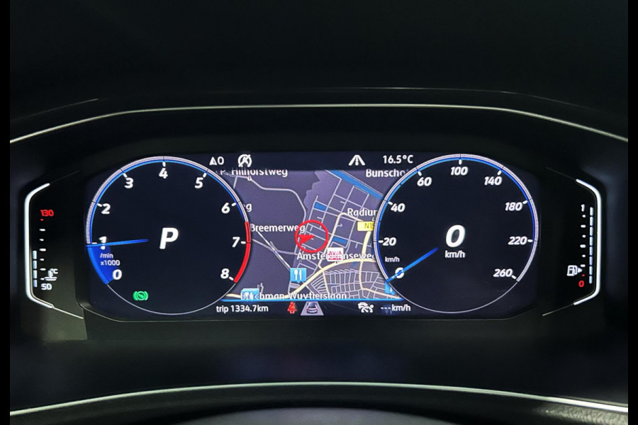 Volkswagen T-Roc 1.5 TSI DSG R-Line|Pano|Virtual|Camera|BOMVOL
