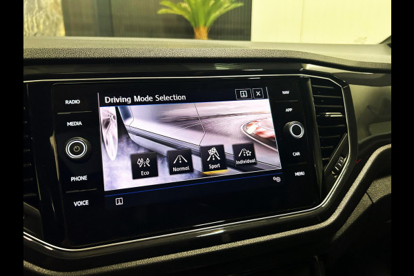 Volkswagen T-Roc 1.5 TSI DSG R-Line|Pano|Virtual|Camera|BOMVOL