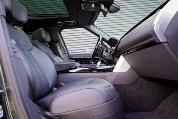 Land Rover Range Rover 3.0 P550e Autobiography PHEV / Pano / Massage / Comfort pack / 5jr Garantie / Belgravia