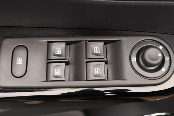 Renault Captur 0.9 TCe Dynamique Trekhaak Navigatie Climate-control Cruise * 1e Eigenaar *