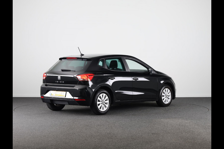 Seat Ibiza 1.0 TSI Style Business Intense 95 pk | Navigatie | Parkeersensoren | Achteruitrijcamera | Cruise control | Autom. airco | Apple Carplay/Android Auto |