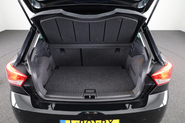 Seat Ibiza 1.0 TSI Style Business Intense 95 pk | Navigatie | Parkeersensoren | Achteruitrijcamera | Cruise control | Autom. airco | Apple Carplay/Android Auto |