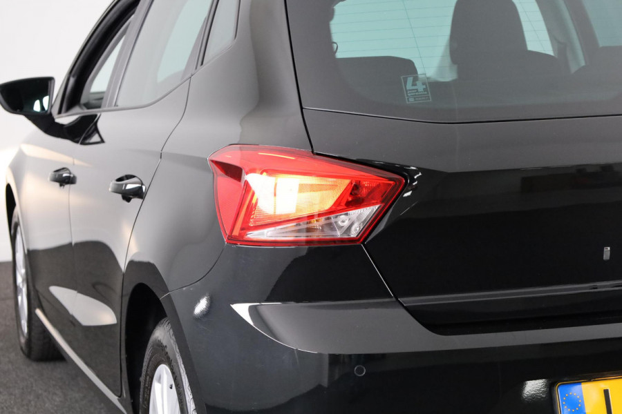 Seat Ibiza 1.0 TSI Style Business Intense 95 pk | Navigatie | Parkeersensoren | Achteruitrijcamera | Cruise control | Autom. airco | Apple Carplay/Android Auto |
