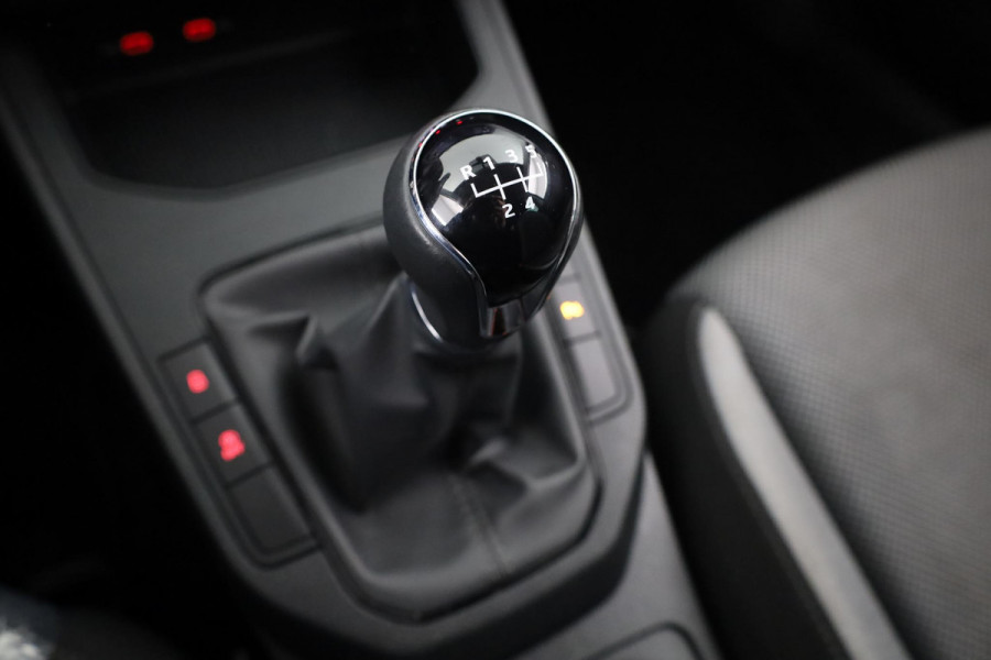 Seat Ibiza 1.0 TSI Style Business Intense 95 pk | Navigatie | Parkeersensoren | Achteruitrijcamera | Cruise control | Autom. airco | Apple Carplay/Android Auto |