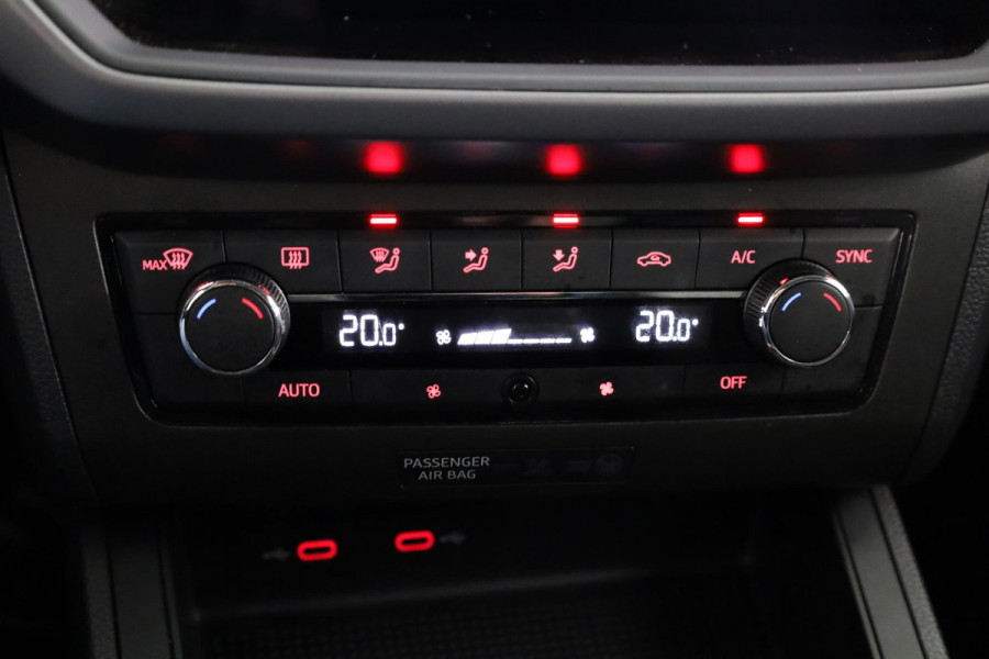 Seat Ibiza 1.0 TSI Style Business Intense 95 pk | Navigatie | Parkeersensoren | Achteruitrijcamera | Cruise control | Autom. airco | Apple Carplay/Android Auto |