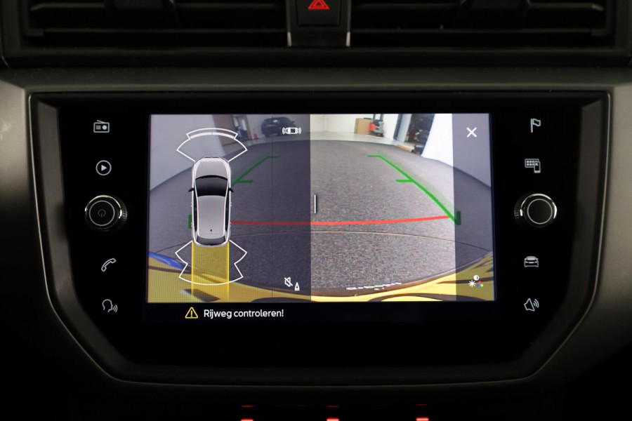 Seat Ibiza 1.0 TSI Style Business Intense 95 pk | Navigatie | Parkeersensoren | Achteruitrijcamera | Cruise control | Autom. airco | Apple Carplay/Android Auto |