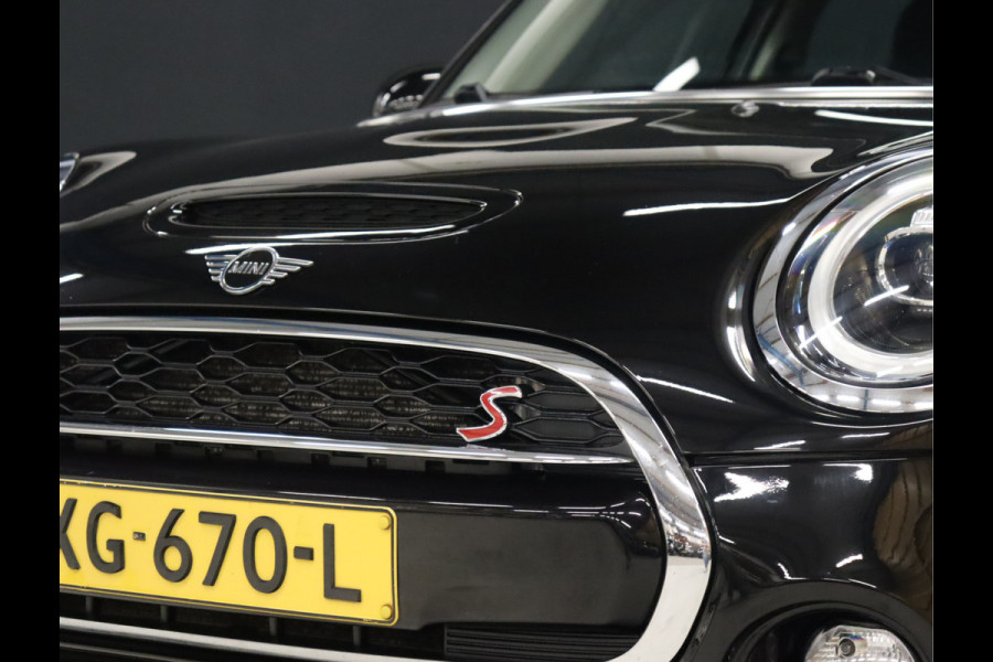 MINI Mini 2.0 Cooper S [STOELVERWARMING, SPORTSTOELEN, ALARM KLASSE 3, UNION JACK ACHTERLICHT, KEYLESS, CRUISE CONTROL, PARKEERSENSOREN, NIEUWSTAAT]