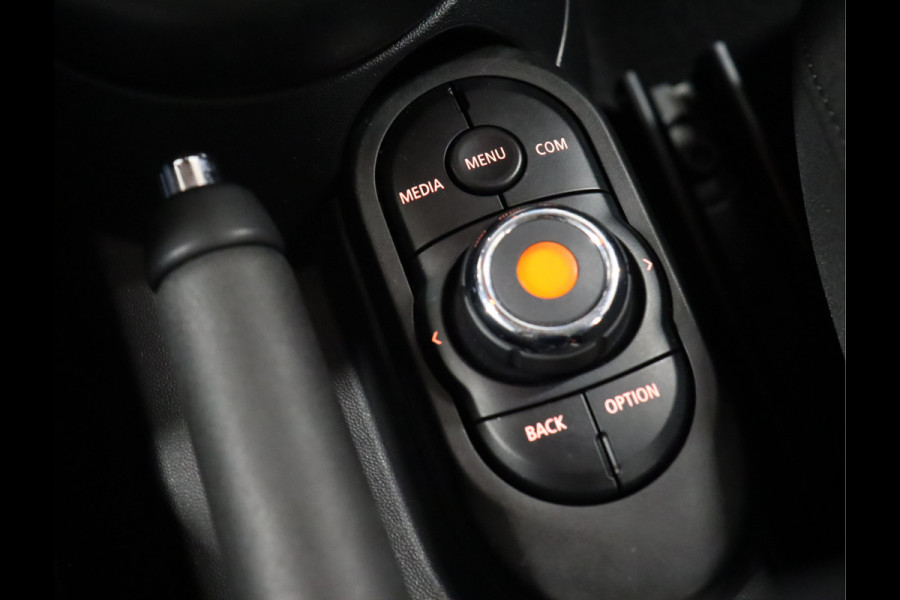 MINI Mini 2.0 Cooper S [STOELVERWARMING, SPORTSTOELEN, ALARM KLASSE 3, UNION JACK ACHTERLICHT, KEYLESS, CRUISE CONTROL, PARKEERSENSOREN, NIEUWSTAAT]