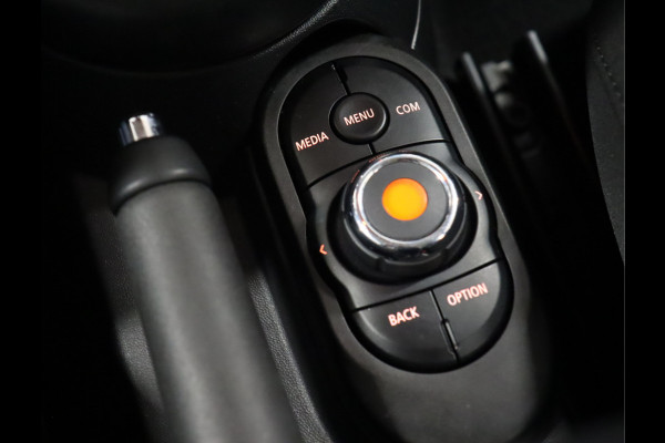 MINI Mini 2.0 Cooper S [STOELVERWARMING, SPORTSTOELEN, ALARM KLASSE 3, UNION JACK ACHTERLICHT, KEYLESS, CRUISE CONTROL, PARKEERSENSOREN, NIEUWSTAAT]