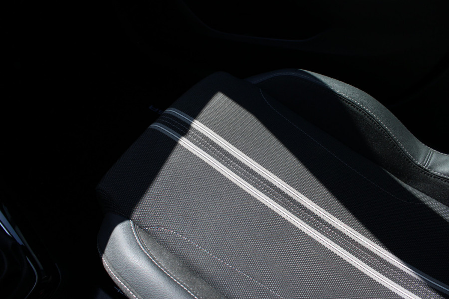 Opel Corsa 1.2 Turbo GS | BLIS | Carplay | Camera | Nieuw model | Cruise Control