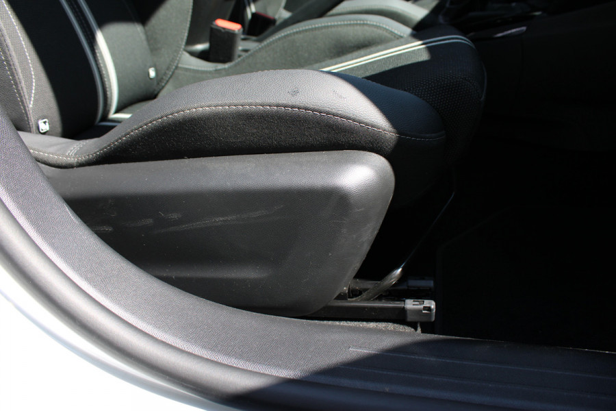 Opel Corsa 1.2 Turbo GS | BLIS | Carplay | Camera | Nieuw model | Cruise Control