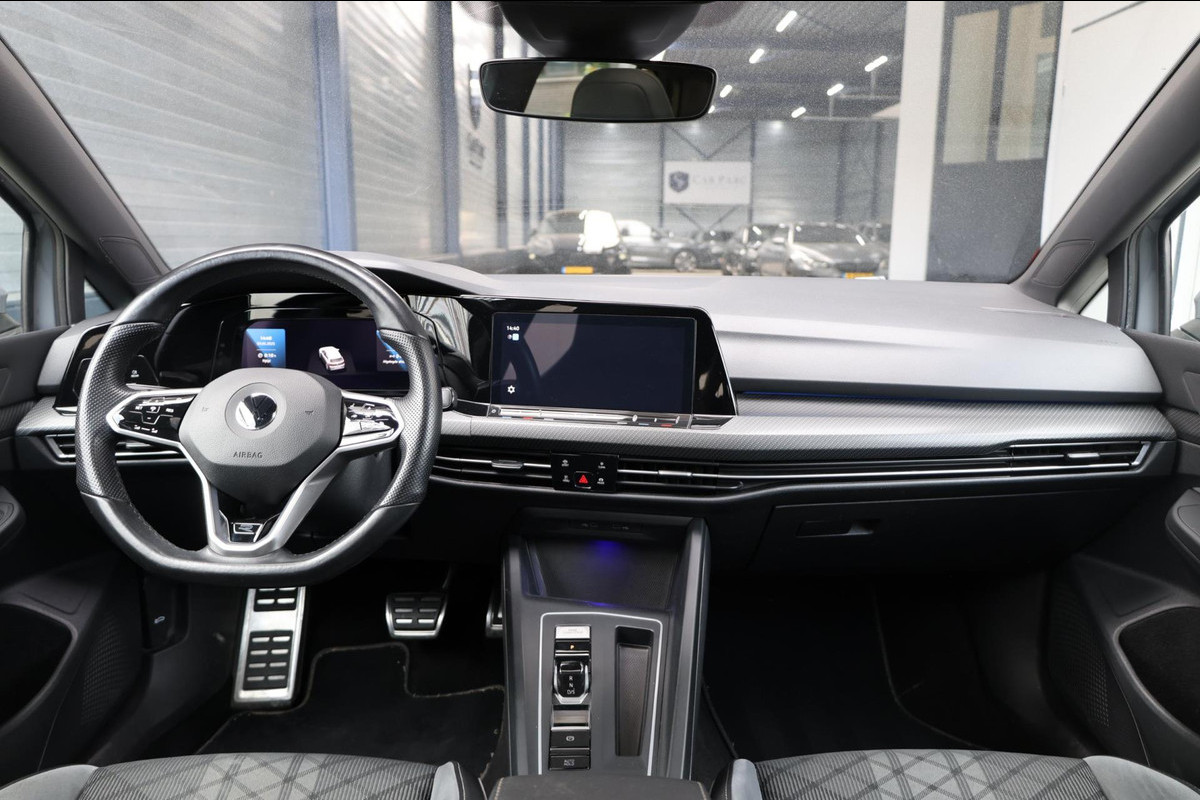 Volkswagen Golf 1.5 eTSI R-Line IQ+LED/VIRTUAL/SFEER/ALCANTARA+S.VERWARMING/18" LMV/CAM/LINE/ACC/ECC/12 MDN GARANTIE! Volkswagen Golf 1.5 eTSI R-Line IQ+LED/VIRTUAL/SFEER/ALCANTARA+S.VERWARMING/18" LMV/CAM/LINE/ACC/ECC/12 MDN GARANTIE!
