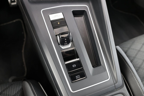 Volkswagen Golf 1.5 eTSI R-Line IQ+LED/VIRTUAL/SFEER/ALCANTARA+S.VERWARMING/18" LMV/CAM/LINE/ACC/ECC/12 MDN GARANTIE!