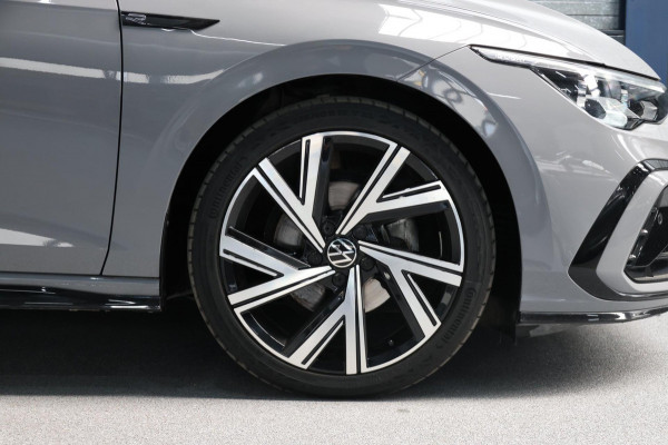 Volkswagen Golf 1.5 eTSI R-Line IQ+LED/VIRTUAL/SFEER/ALCANTARA+S.VERWARMING/18" LMV/CAM/LINE/ACC/ECC/12 MDN GARANTIE!