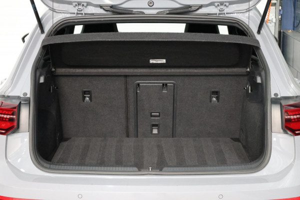 Volkswagen Golf 1.5 eTSI R-Line IQ+LED/VIRTUAL/SFEER/ALCANTARA+S.VERWARMING/18" LMV/CAM/LINE/ACC/ECC/12 MDN GARANTIE!