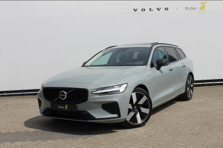 Volvo V60 T6 350PK Automaat Plug-in hybrid AWD Ultra Dark Head-Up display / Pilot assist / Adaptive cruise control / Elektrische achterklep / Panoramadak / Keyless entry / Google services / Lederen bekleding /