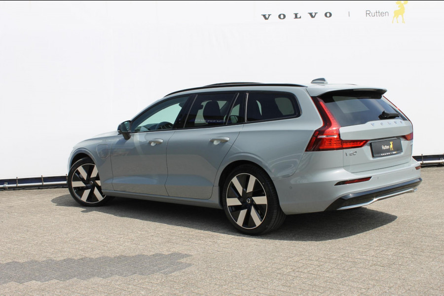 Volvo V60 T6 350PK Automaat Plug-in hybrid AWD Ultra Dark Head-Up display / Pilot assist / Adaptive cruise control / Elektrische achterklep / Panoramadak / Keyless entry / Google services / Lederen bekleding /