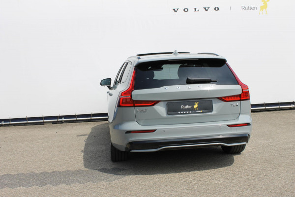 Volvo V60 T6 350PK Automaat Plug-in hybrid AWD Ultra Dark Head-Up display / Pilot assist / Adaptive cruise control / Elektrische achterklep / Panoramadak / Keyless entry / Google services / Lederen bekleding /